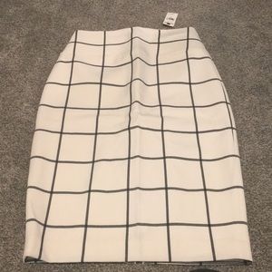 Black and white checkered pencil skirt
